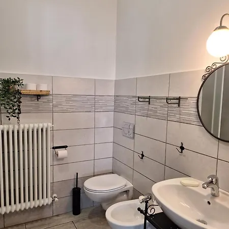 Inn B&B Near Lake Como - Breakfast Included - Close To Train & Bus