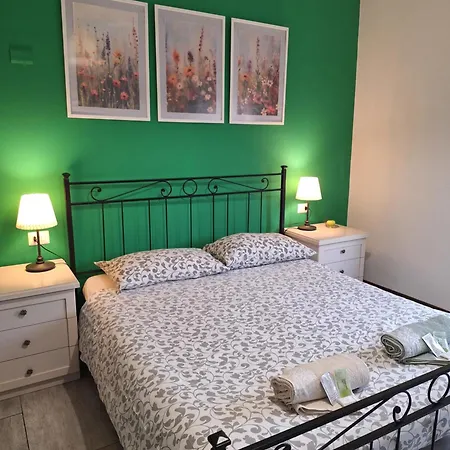 B&B Near Lake Como - Breakfast Included - Close To Train & Bus Inn Valmadrera